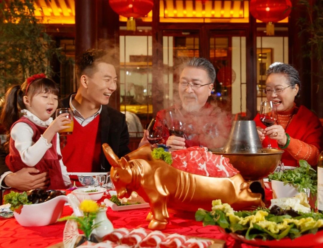 低芥酸菜籽油助力平安夜，桌桌飄出幸福味~